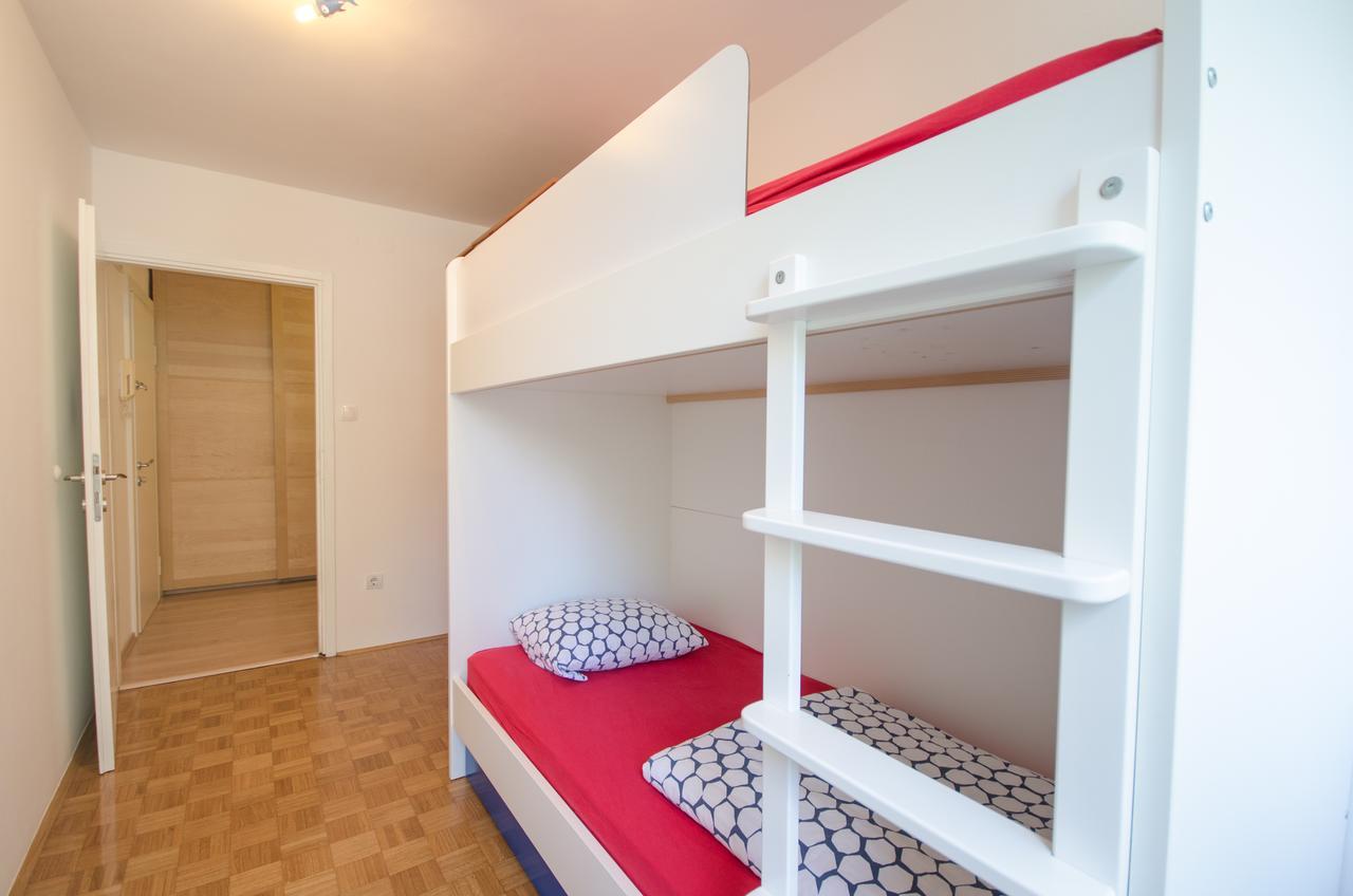 Apartment Near The Train Station Lubiana Esterno foto