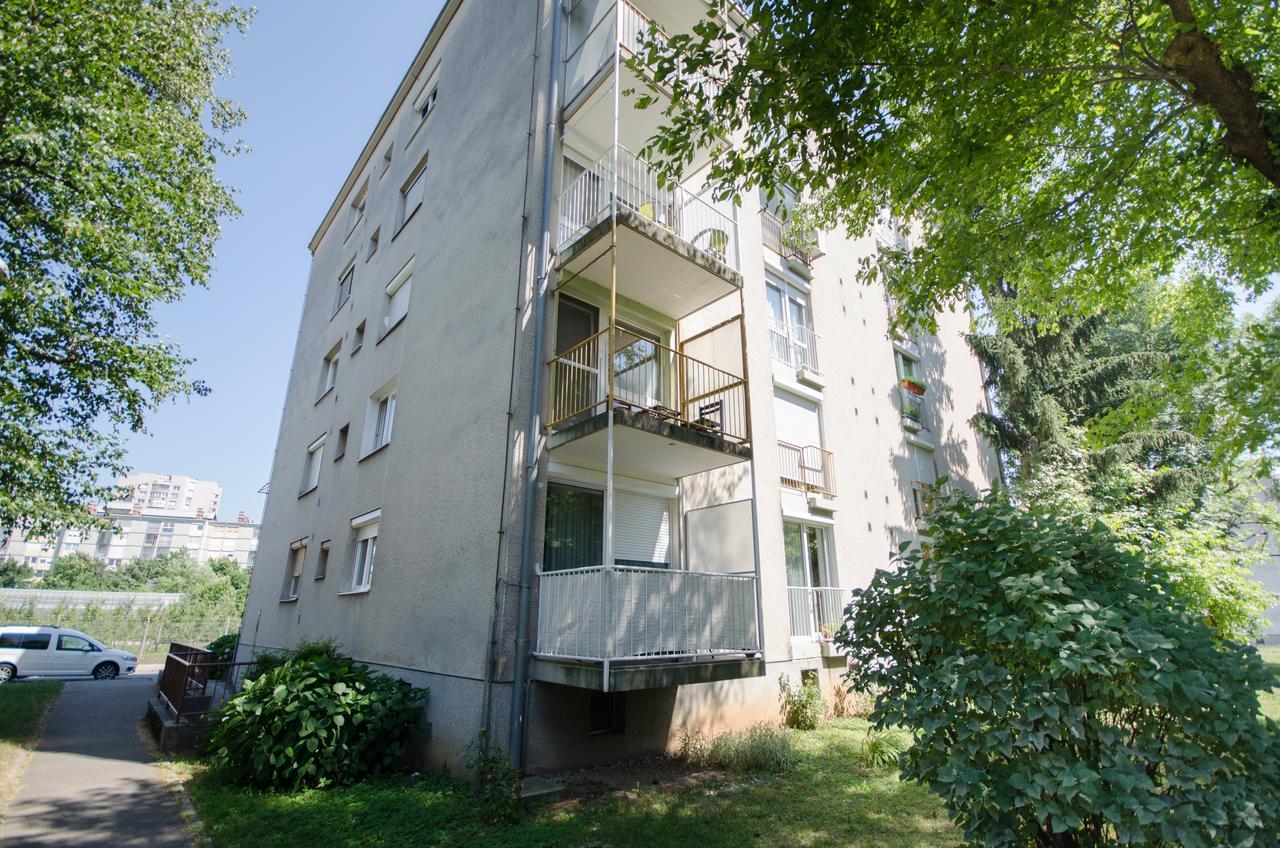 Apartment Near The Train Station Lubiana Esterno foto